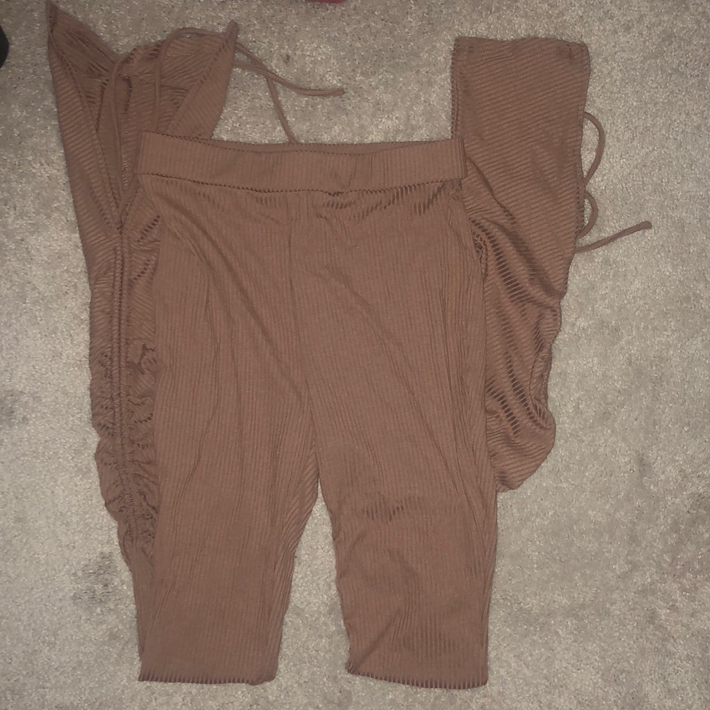 White fox ribbed lounge pants in chocolate